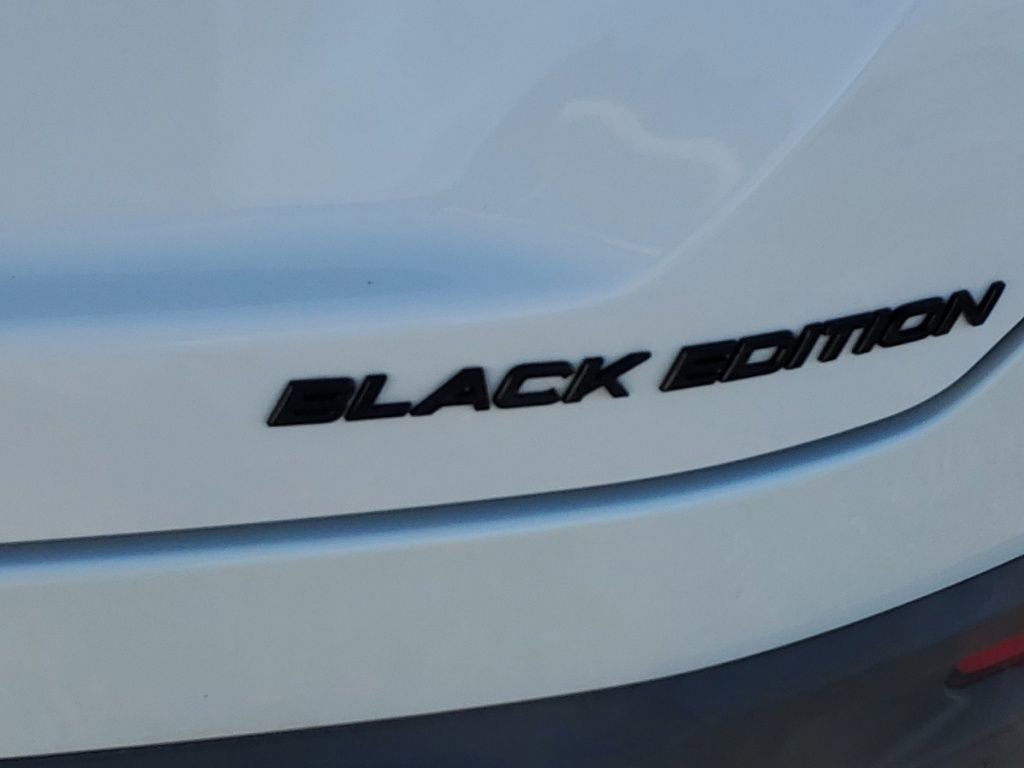 Used 2025 Honda Pilot Black Edition image 8