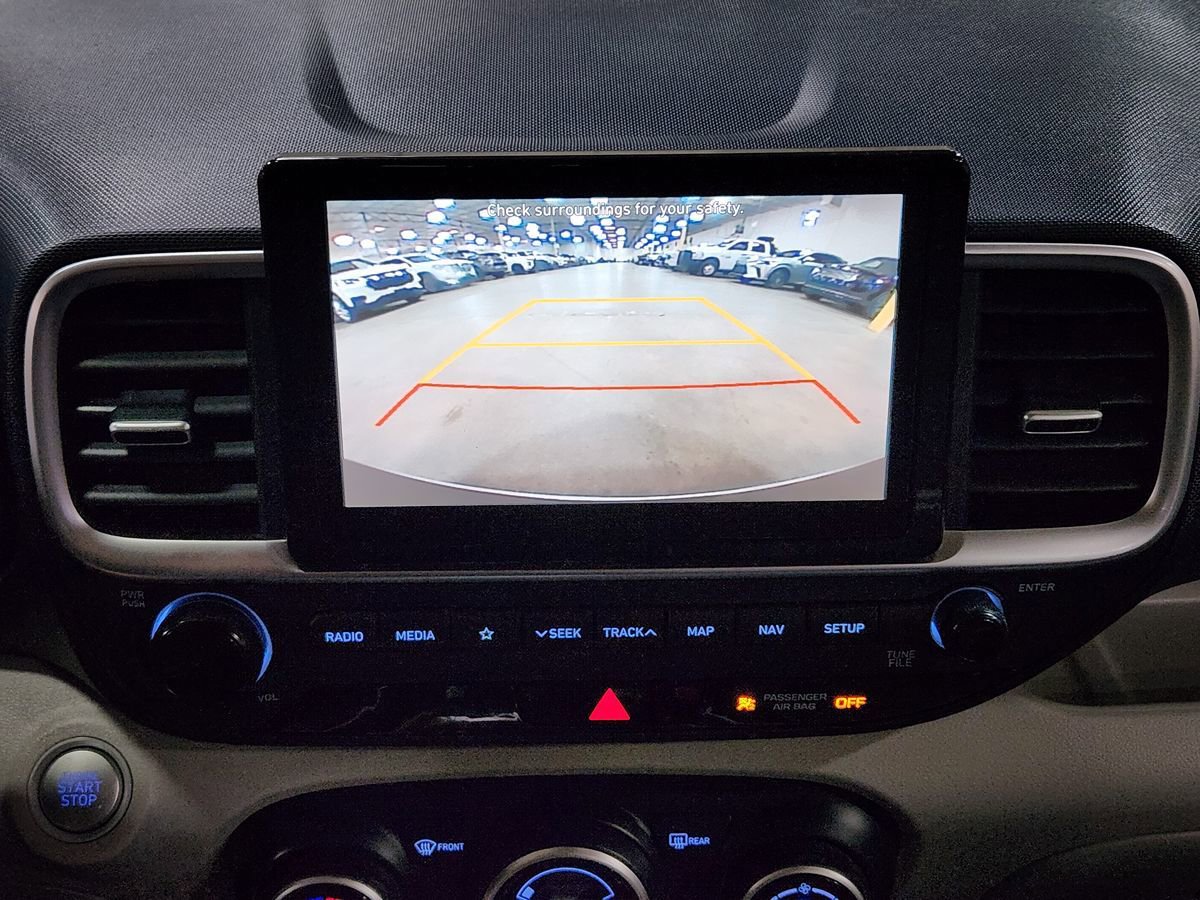 Used 2021 Hyundai Venue FWD image 35