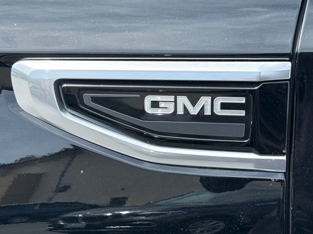 Used 2024 GMC Yukon Denali RWD image 6