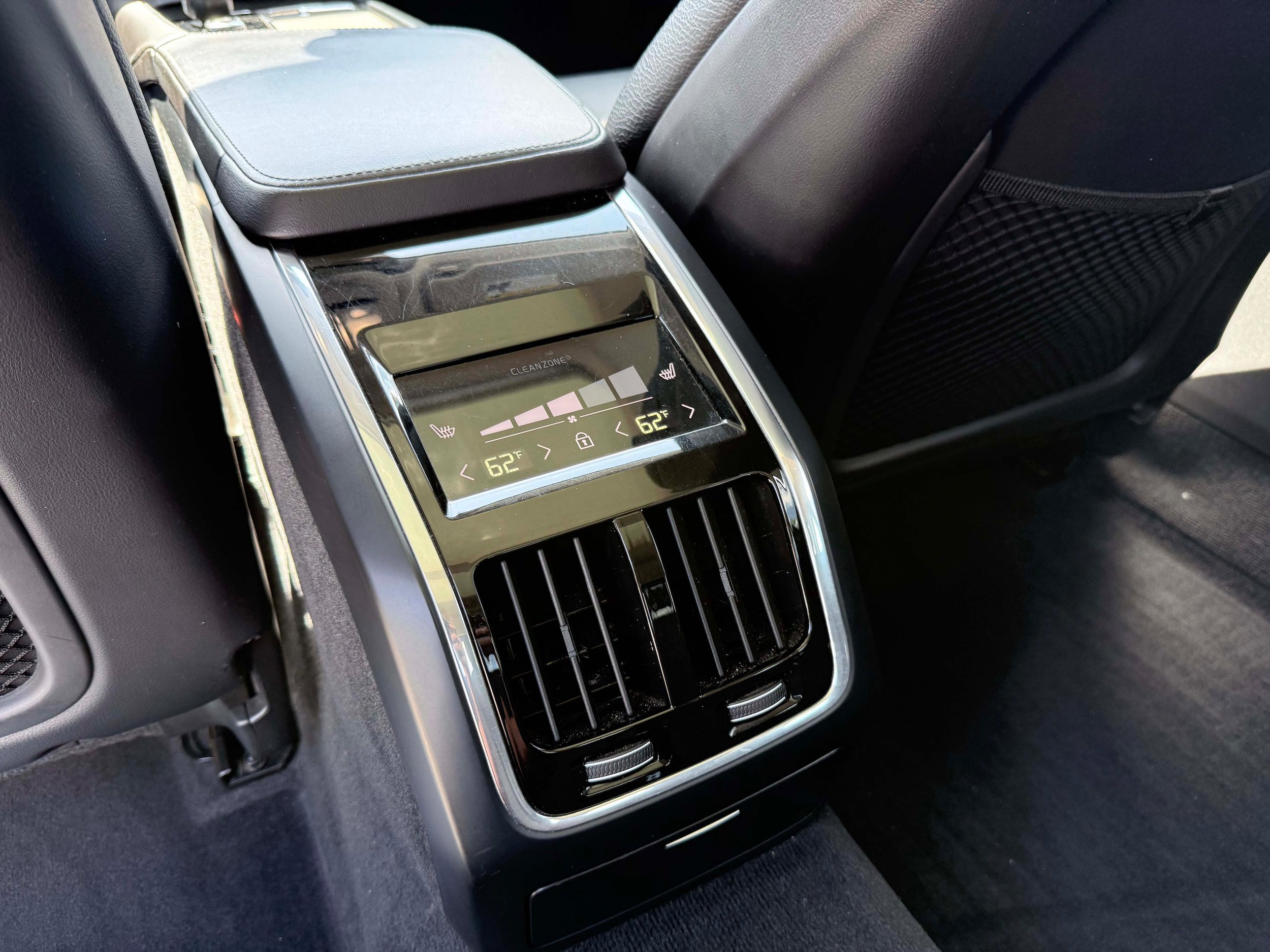 Certified 2023 Volvo S90 B6 Plus AWD/4WD image 15