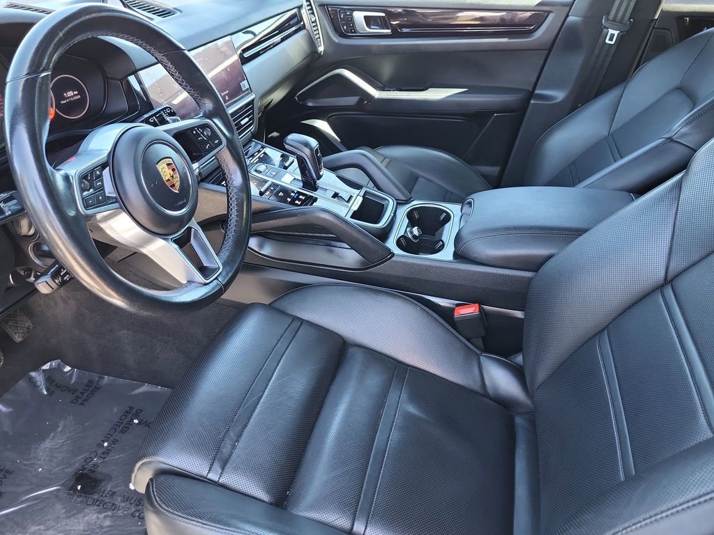 Used 2021 Porsche Cayenne AWD/4WD image 10
