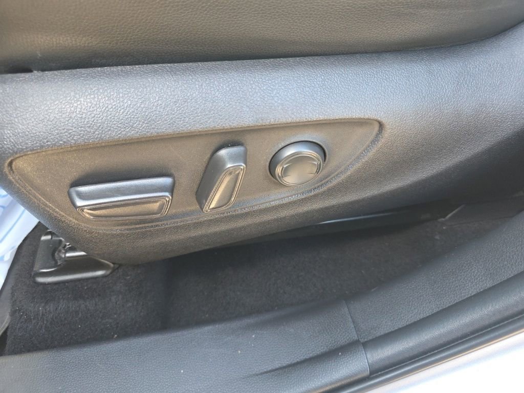 Used 2022 Toyota Highlander XLE image 23