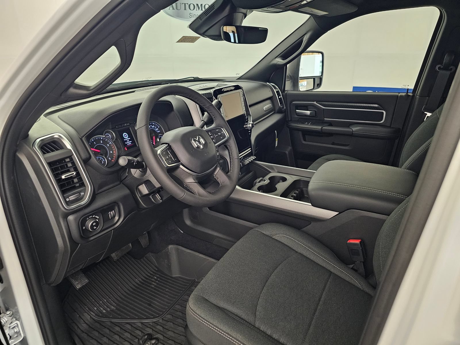 New 2026 RAM 2500 Big Horn AWD/4WD image 3