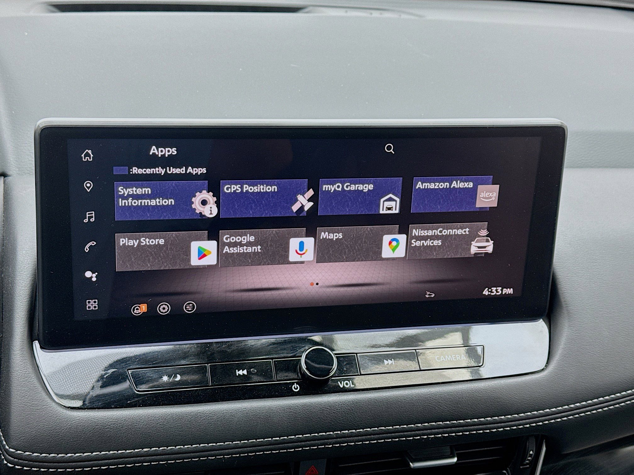 Used 2024 Nissan Rogue SL AWD/4WD image 9