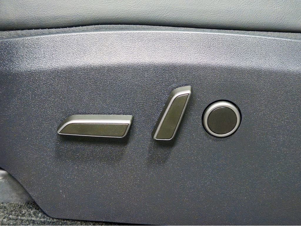 Used 2024 Tesla Model Y Long Range image 6