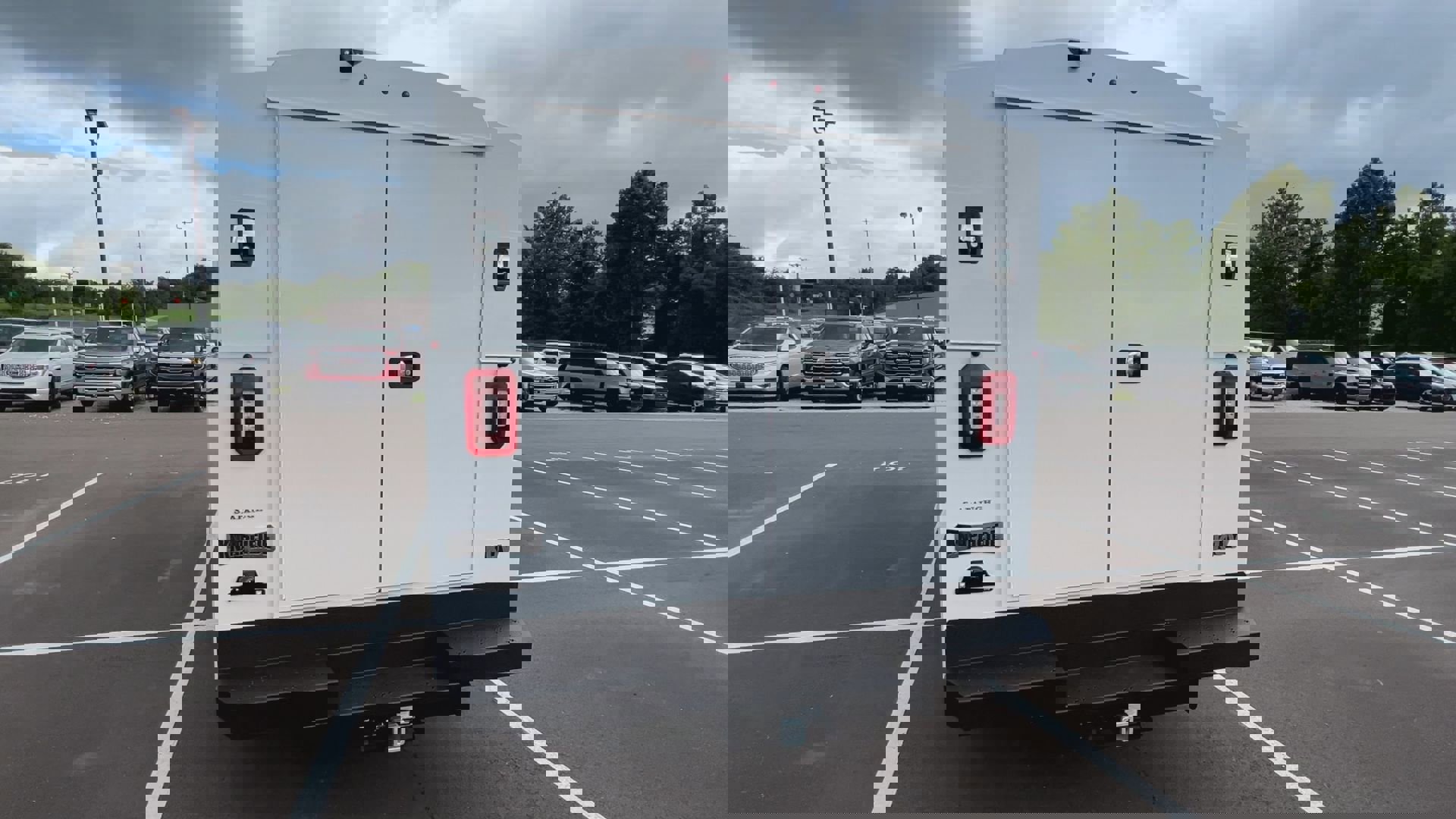 New 2025 GMC Savana 3500 w/ Power Convenience Package image 39