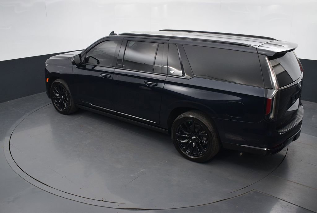 Certified 2023 Cadillac Escalade ESV Sport Platinum w/ LPO, ONYX Package image 46