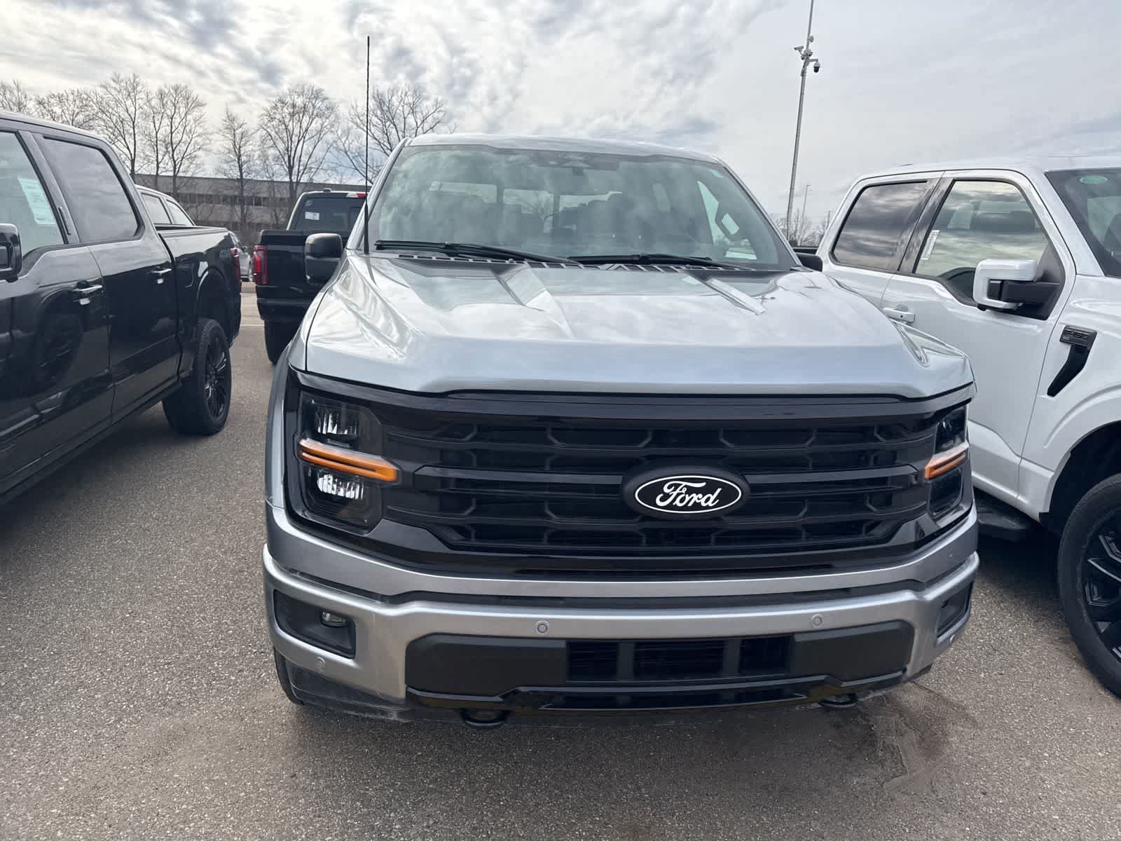 New 2026 Ford F150 XLT w/ Equipment Group 302A MID AWD/4WD image 4