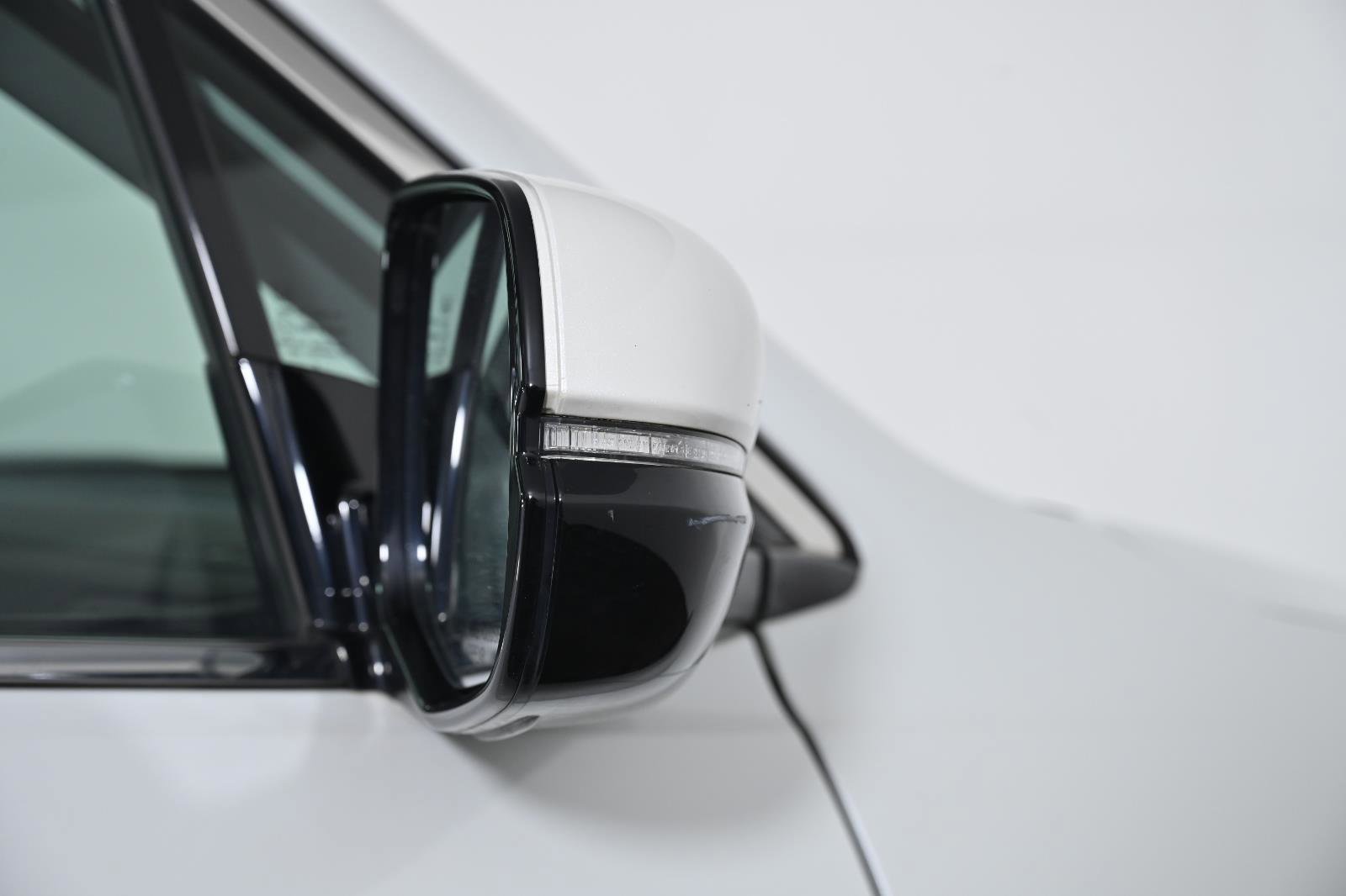 Used 2020 Honda Pilot Touring image 11