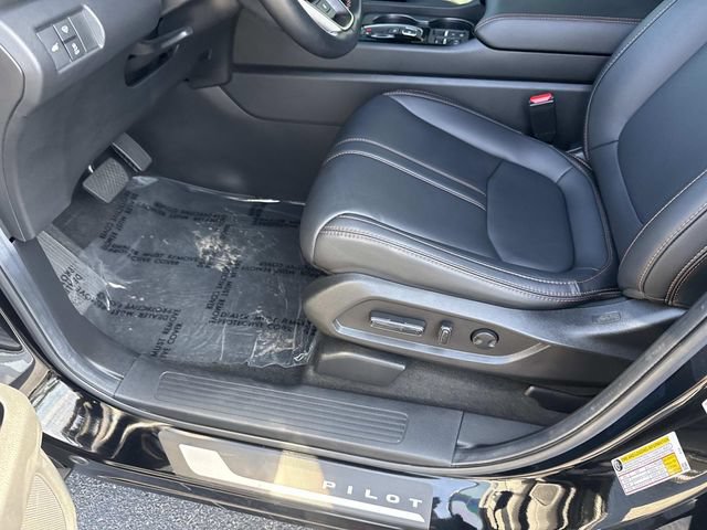 Certified 2025 Honda Pilot TrailSport image 20