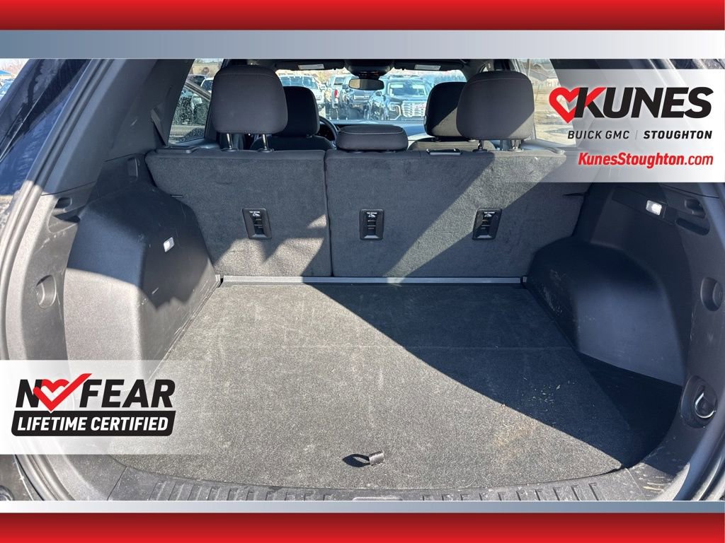 Used 2025 GMC Terrain Elevation image 35