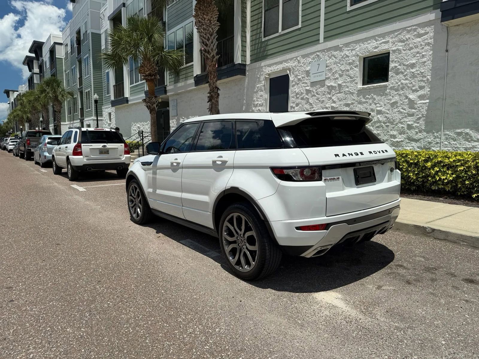 Used 2012 Land Rover Range Rover Evoque Dynamic AWD/4WD image 4