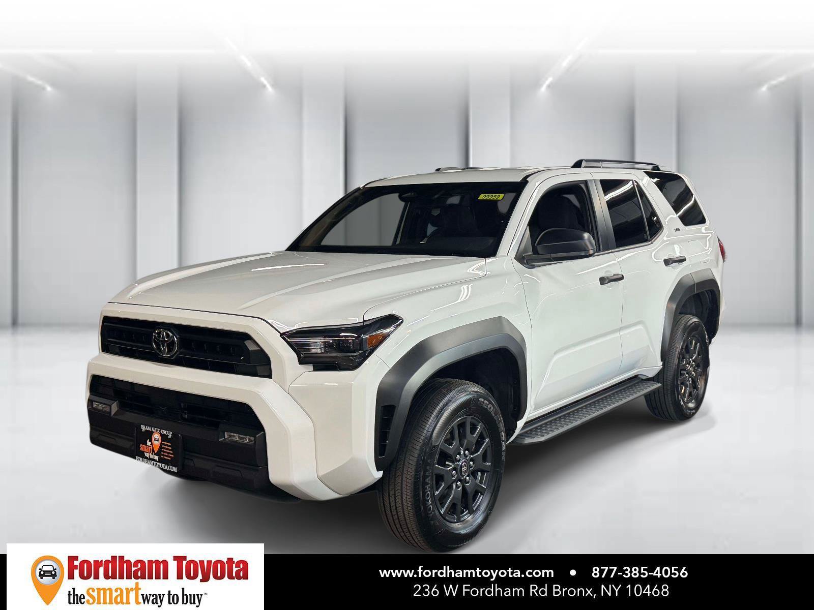 Used 2025 Toyota 4Runner SR5 AWD/4WD image 4