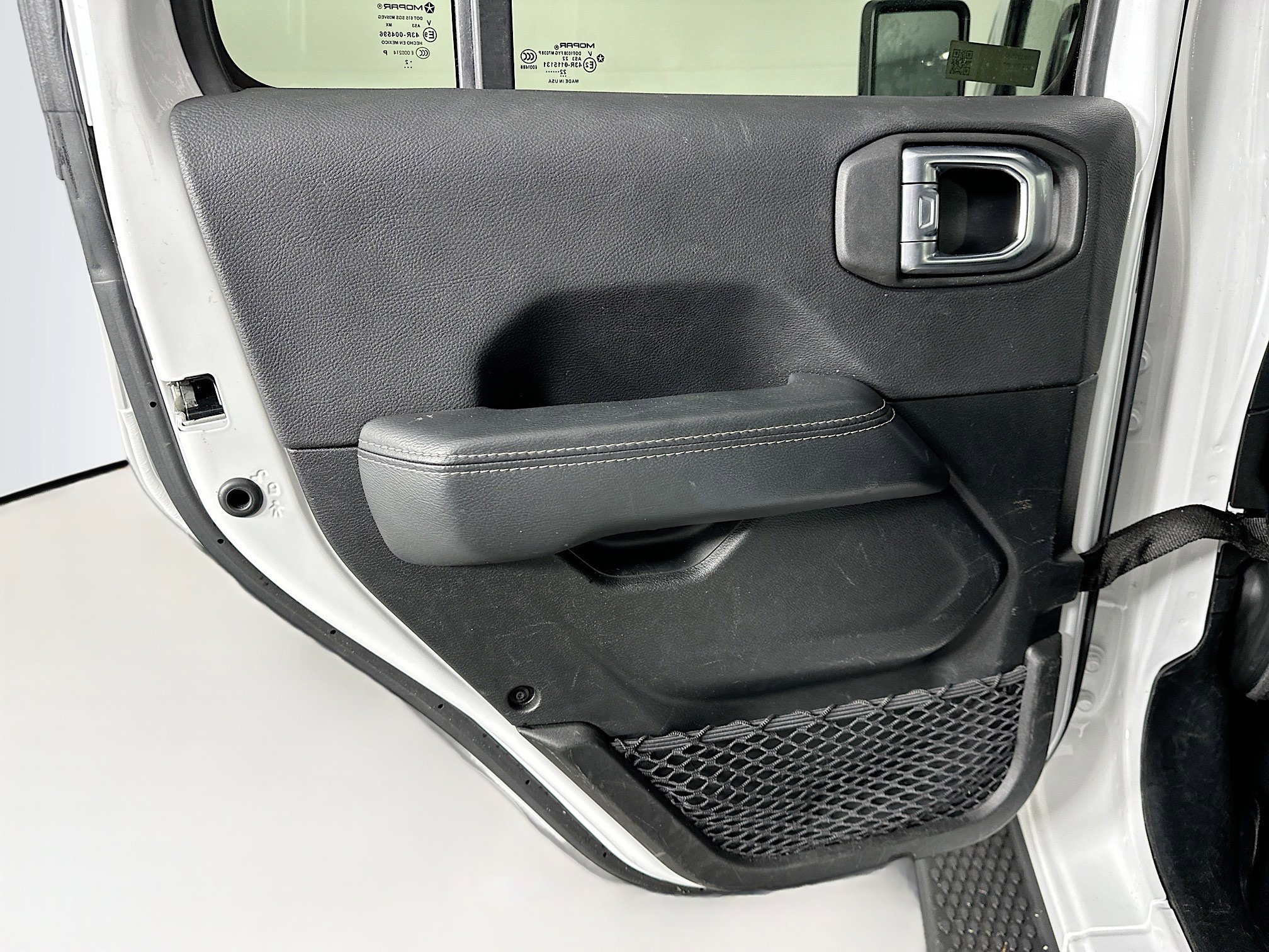 Used 2022 Jeep Wrangler Sahara w/ Cold Weather Group image 26