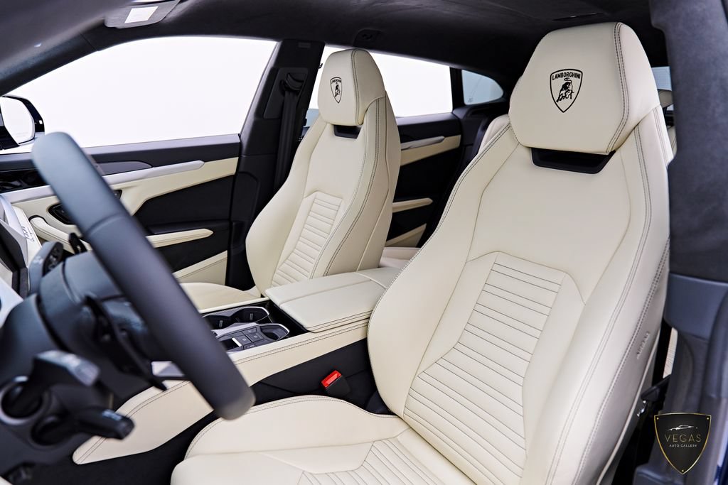 Used 2026 Lamborghini Urus S AWD/4WD image 59