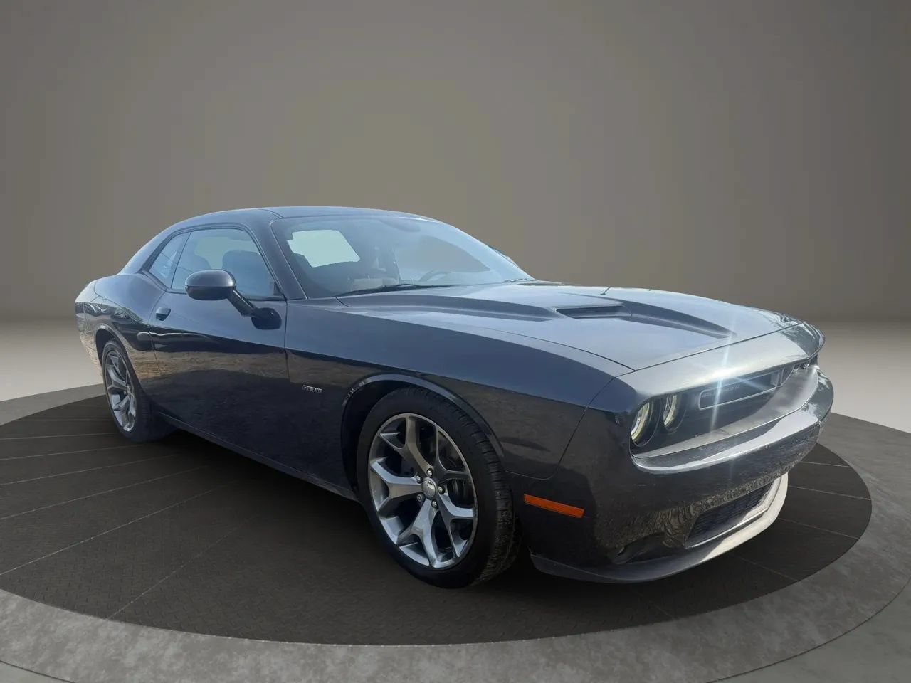 Used 2016 Dodge Challenger R/T w/ Sound Group RWD image 3