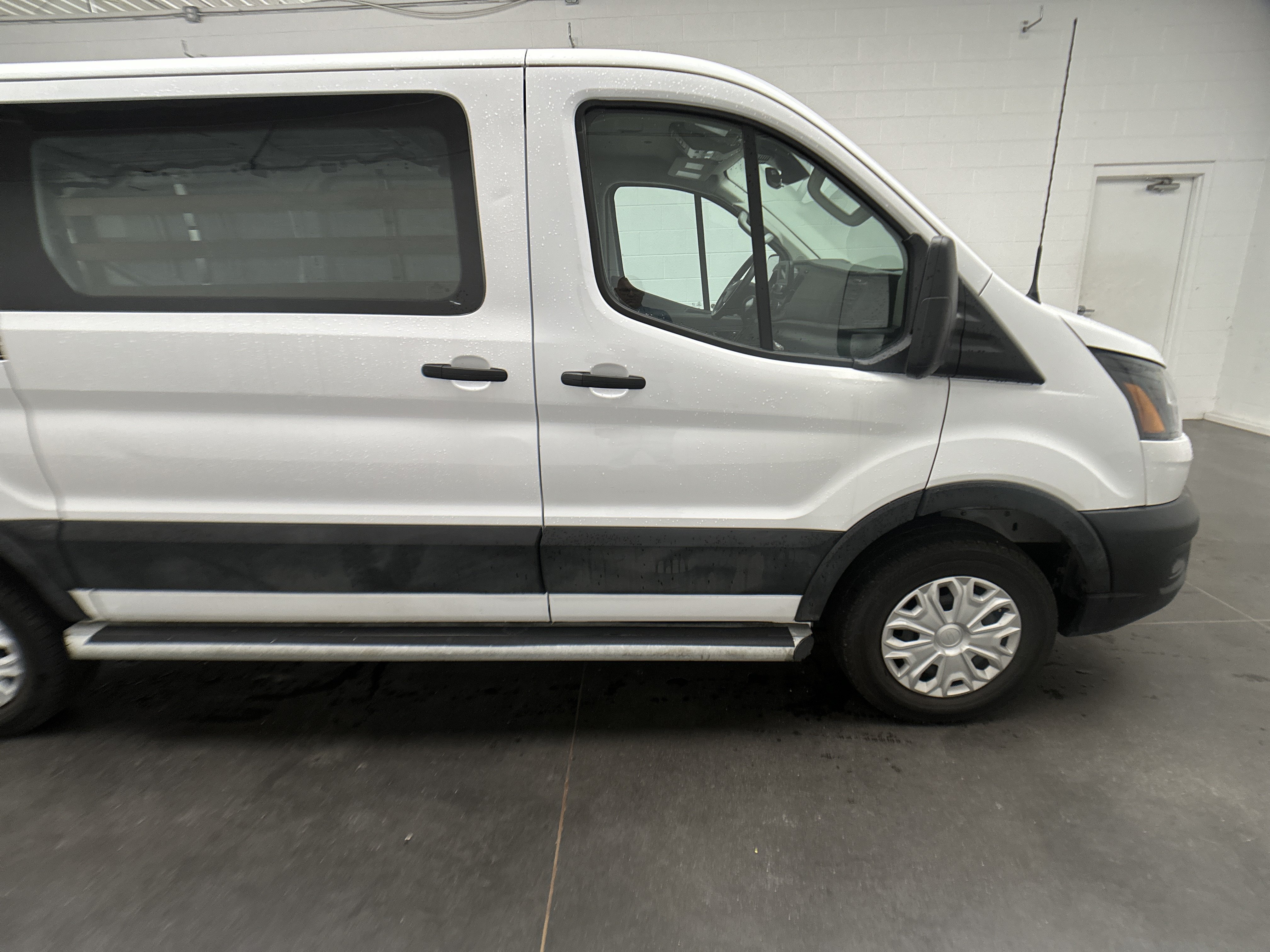 Used 2025 Ford Transit 250 Low Roof w/ Exterior Upgrade Package RWD image 9