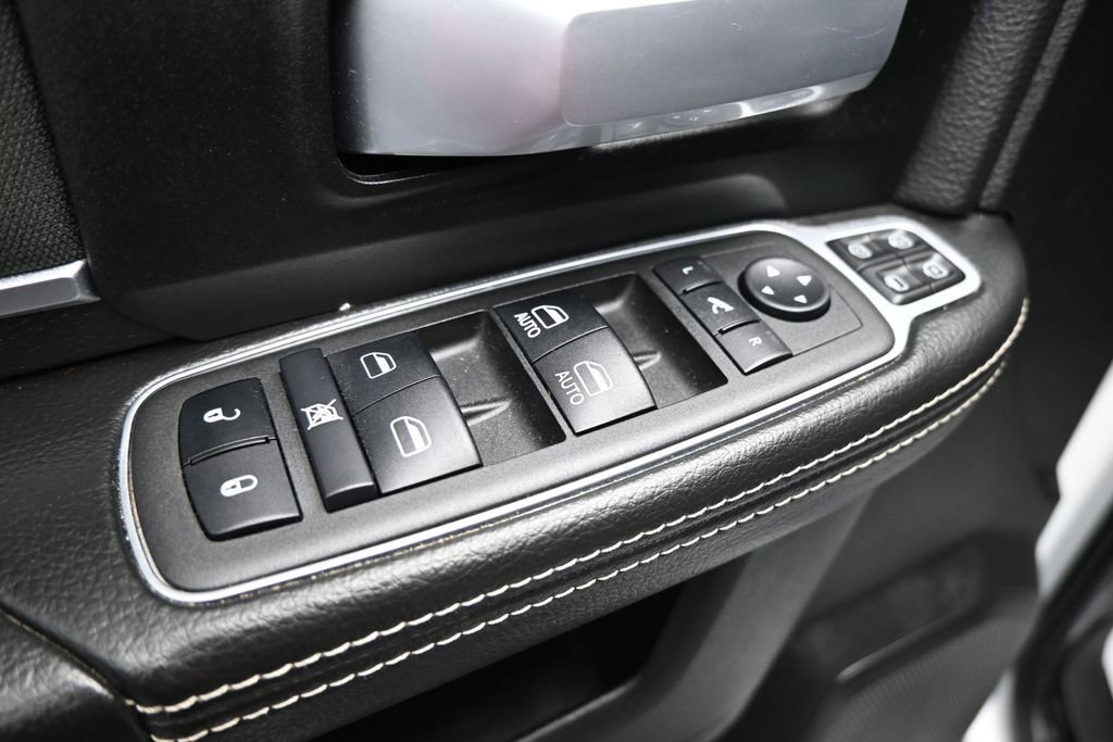 Used 2024 RAM 2500 Big Horn w/ Night Edition AWD/4WD image 11