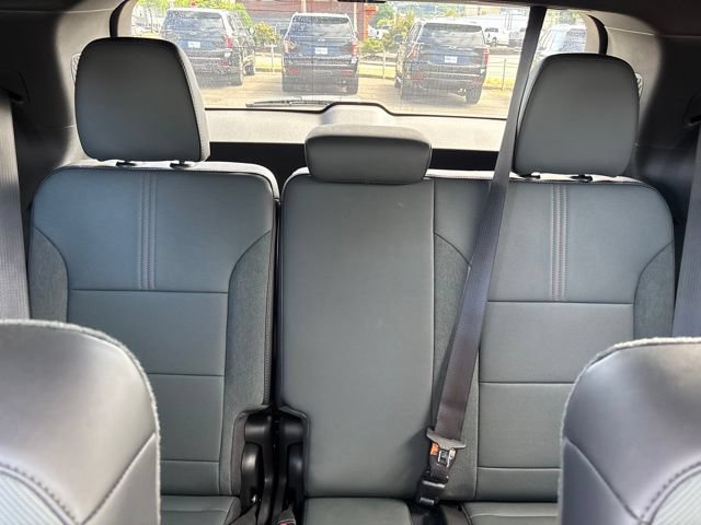 Used 2026 GMC Acadia AT4 AWD/4WD image 38