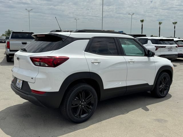 New 2026 Chevrolet TrailBlazer LT w/ Midnight Edition FWD image 5