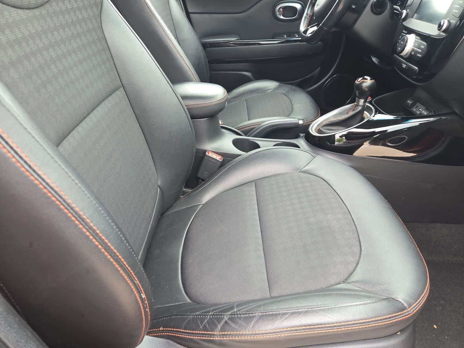 Used 2019 Kia Soul ! FWD image 20