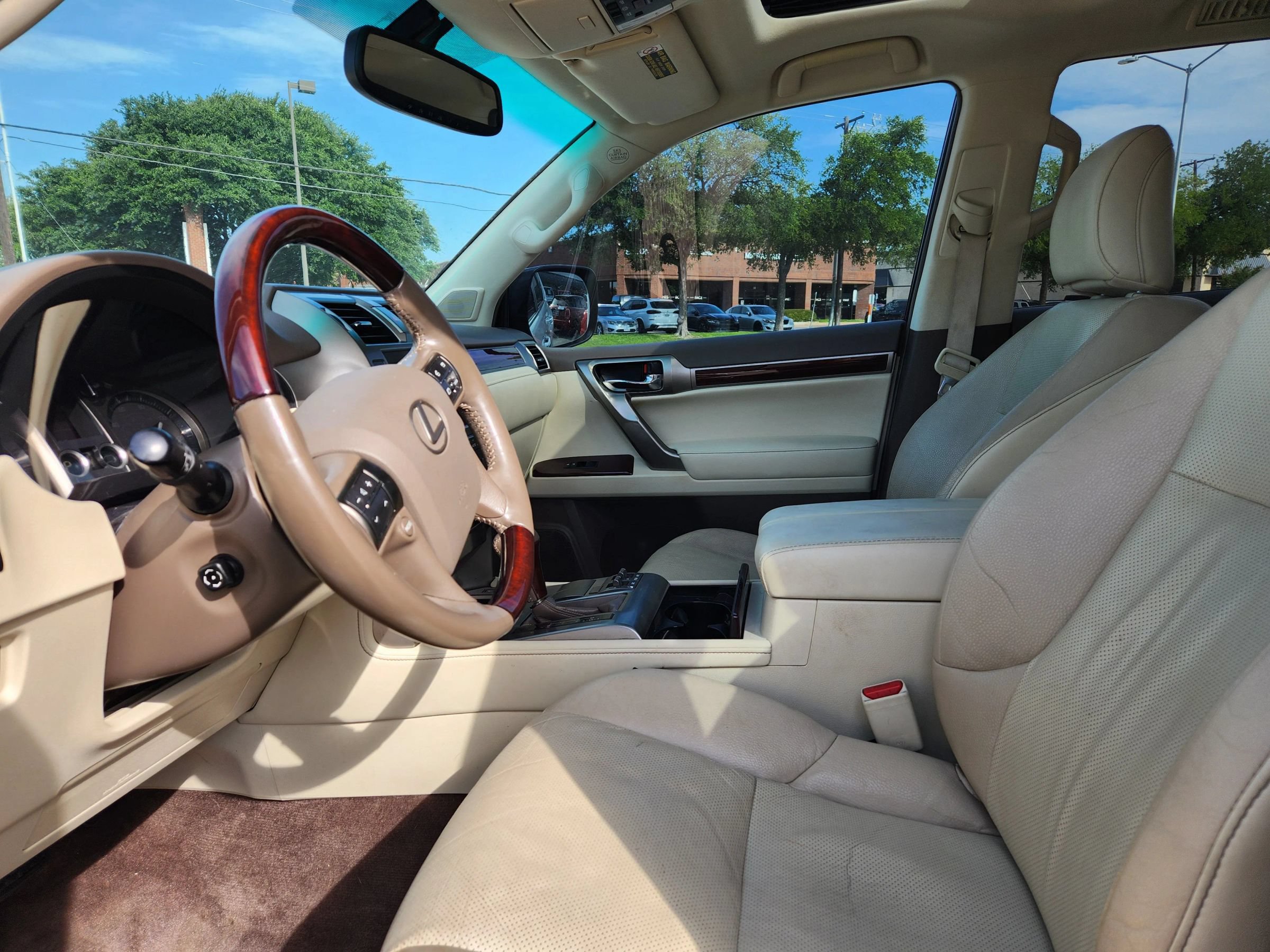 Used 2016 Lexus GX 460 w/ Premium Package AWD/4WD image 9