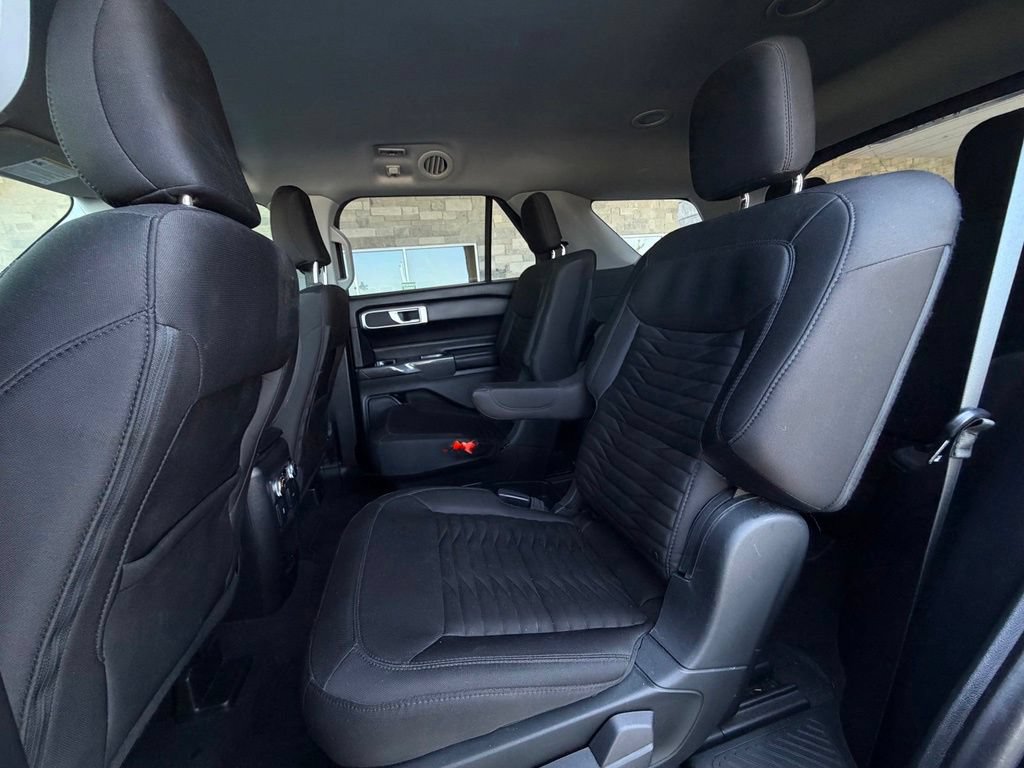 Used 2021 Ford Explorer XLT RWD image 23
