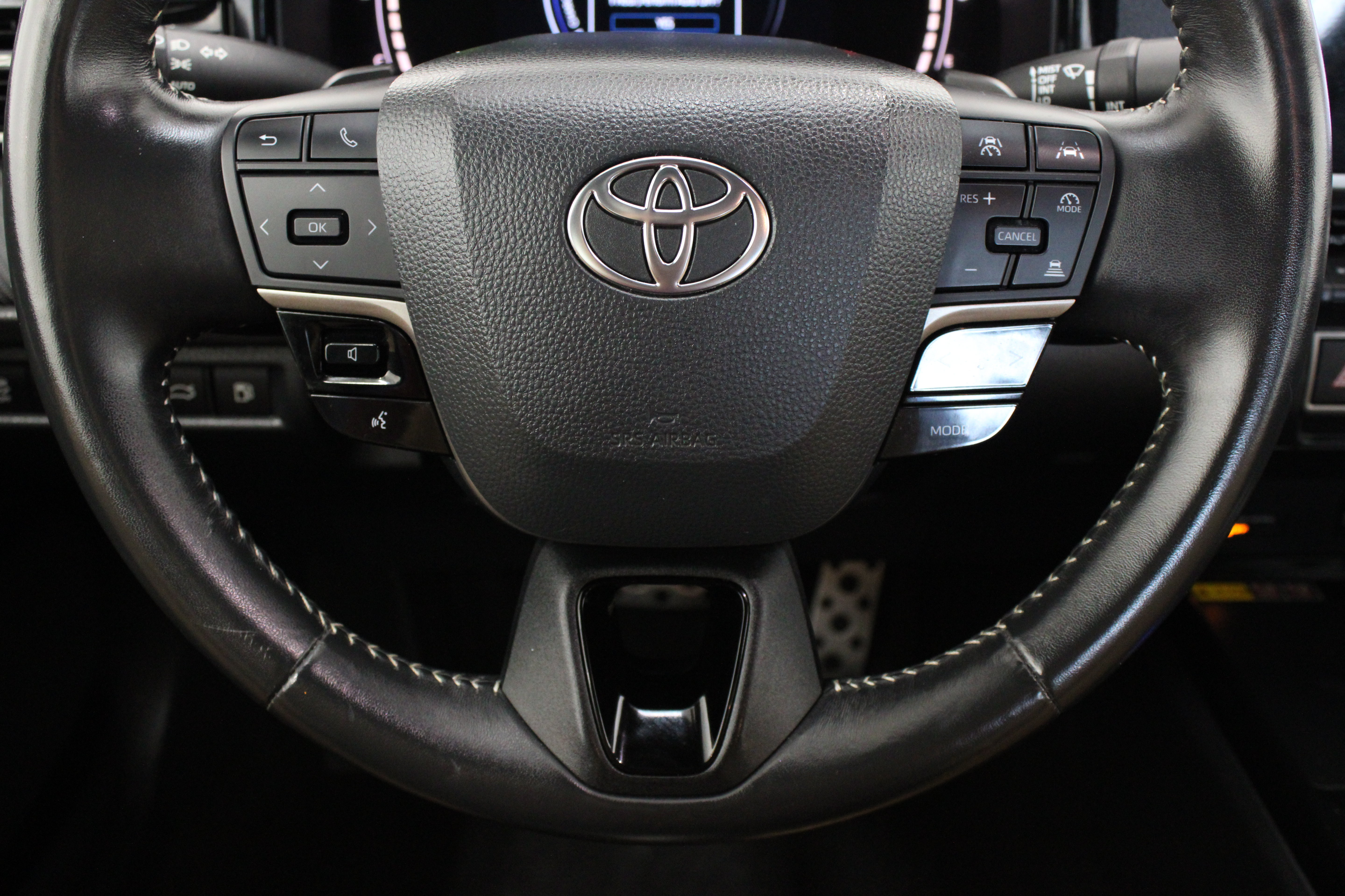 Used 2025 Toyota Camry SE FWD image 24