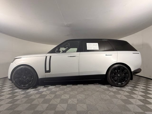 Used 2023 Land Rover Range Rover Long Wheelbase Autobiography AWD/4WD image 3