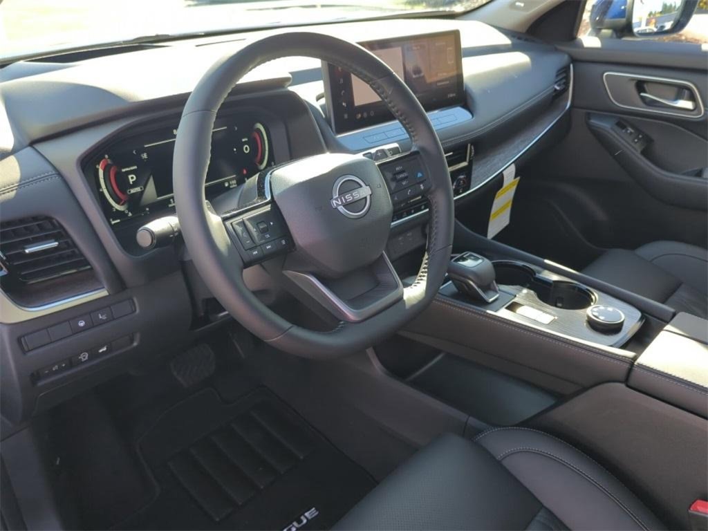 New 2026 Nissan Rogue Platinum image 18