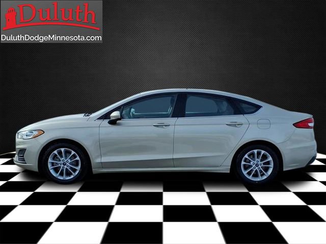 Used 2019 Ford Fusion SE image 2