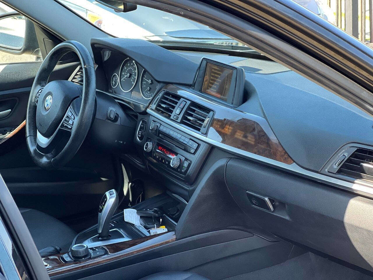 Used 2015 BMW 328i xDrive Sedan AWD/4WD image 14