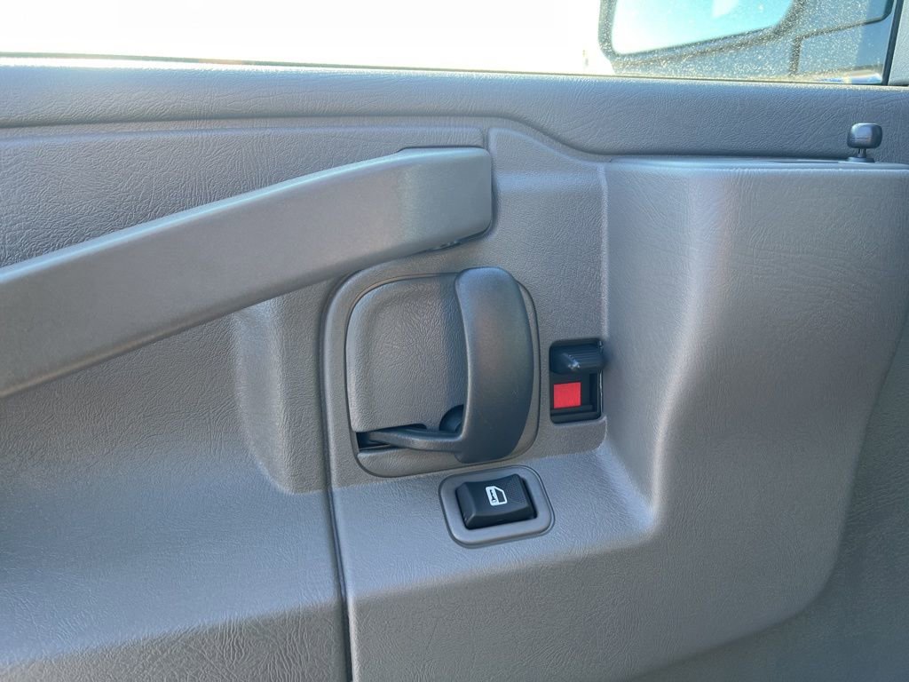 New 2025 Chevrolet Express 3500 w/ Driver Convenience Package image 10