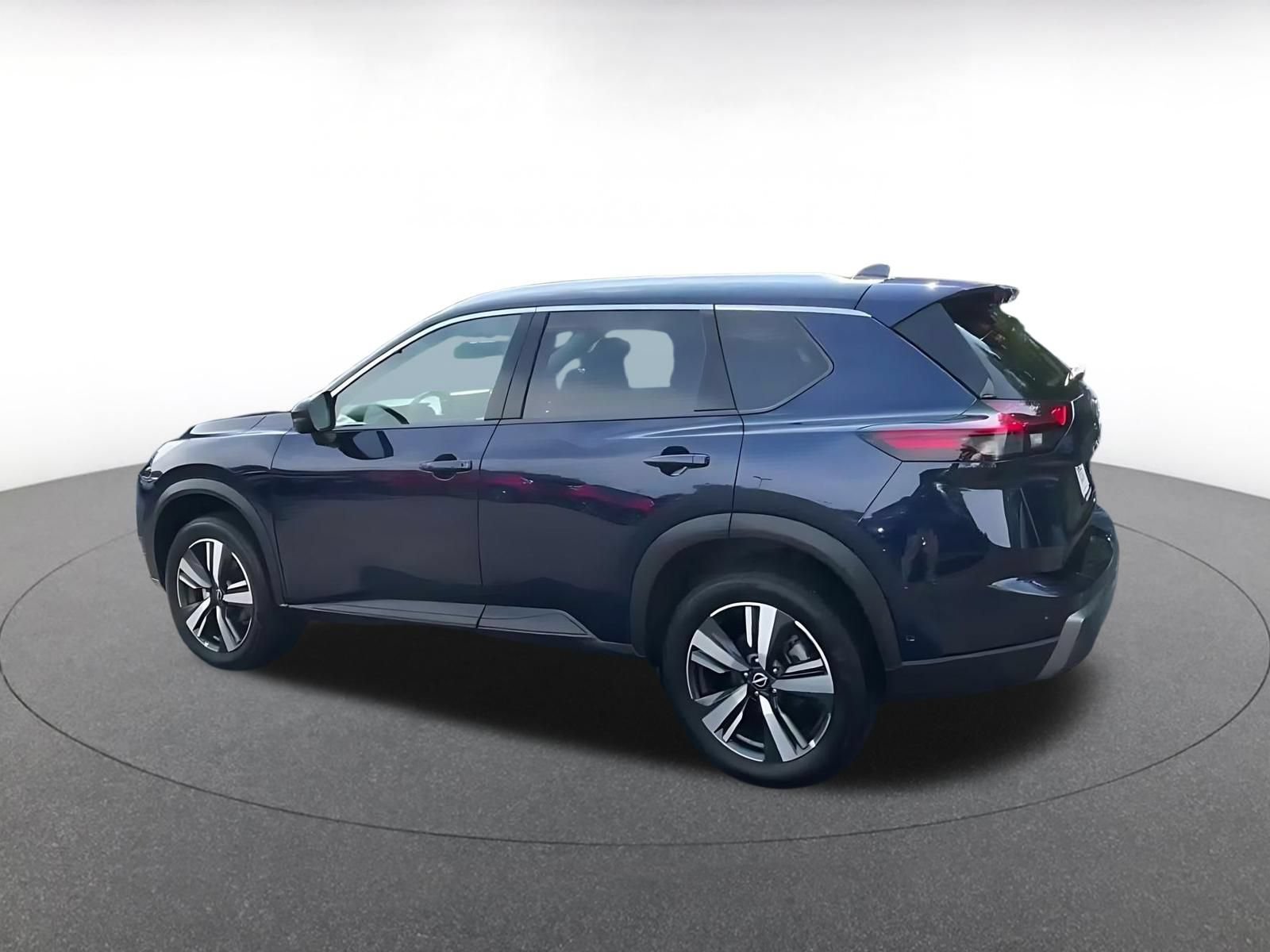 Used 2026 Nissan Rogue SL AWD/4WD image 9