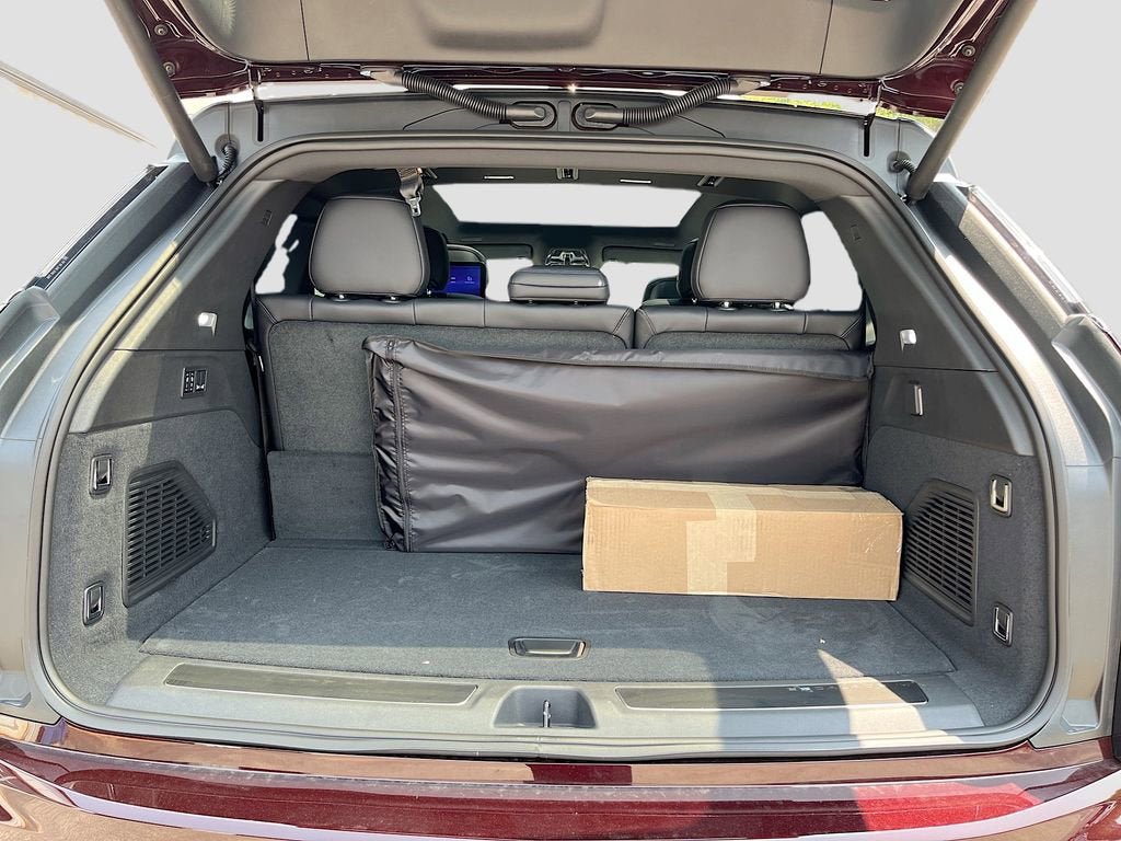 New 2025 Cadillac Escalade IQ Luxury 1 w/ Smart Trailering package AWD/4WD image 29