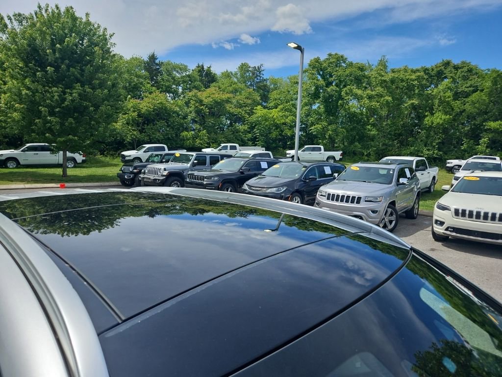 Used 2018 Mercedes-Benz GLC 43 AMG 4MATIC image 9