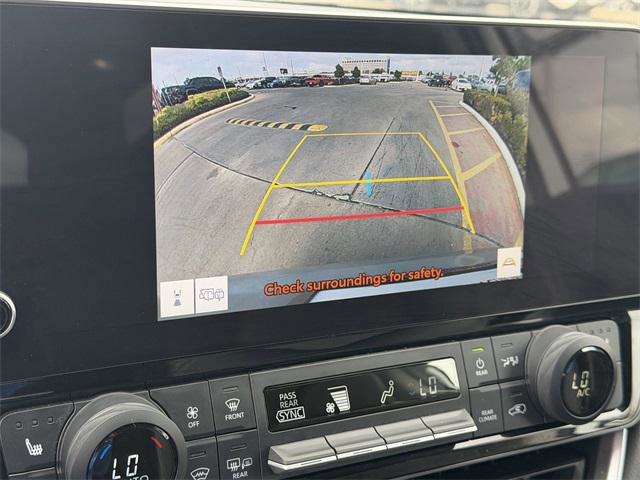 Certified 2025 Toyota Grand Highlander FWD image 16