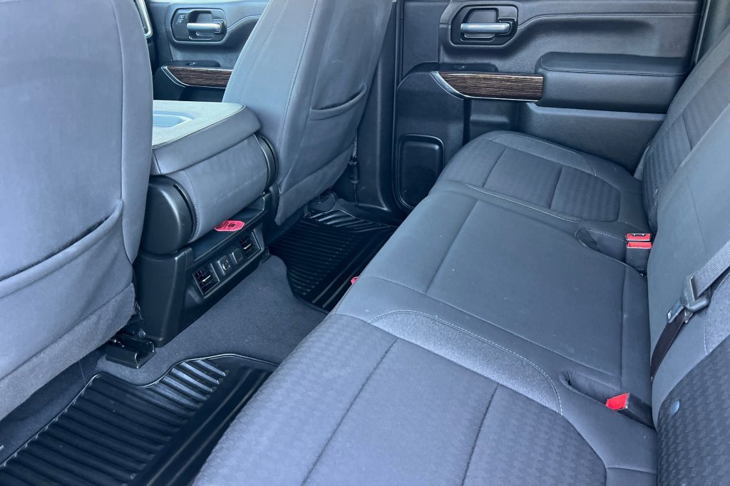 Used 2023 GMC Sierra 3500 SLE w/ SLE Value Package image 9