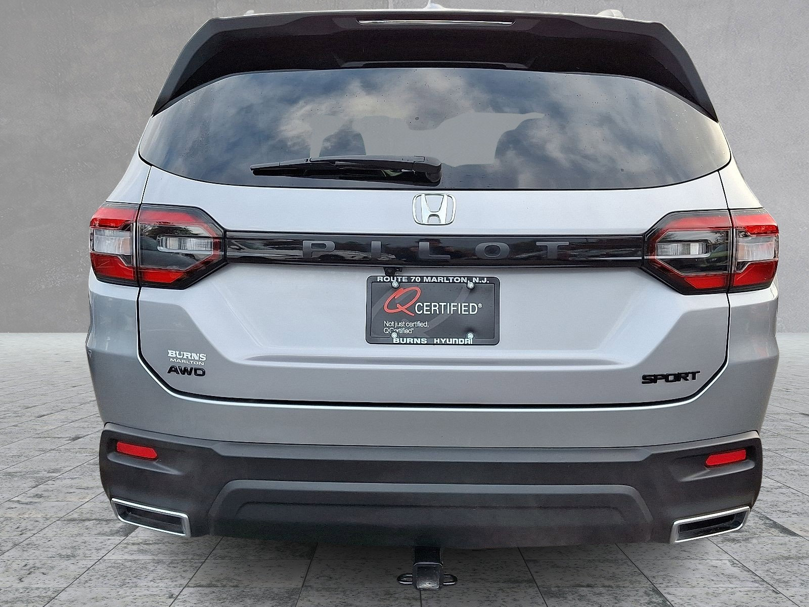 Used 2025 Honda Pilot Sport image 9