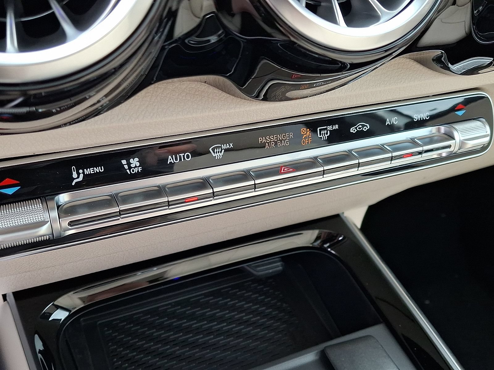 New 2026 Mercedes-Benz GLB 250 4MATIC image 12