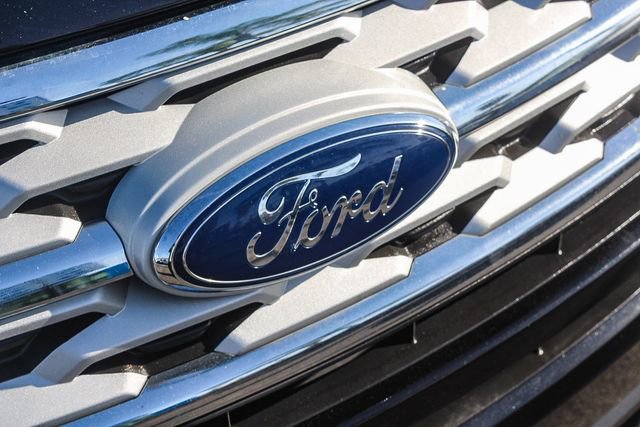 Used 2019 Ford Explorer XLT w/ Equipment Group 201A image 16