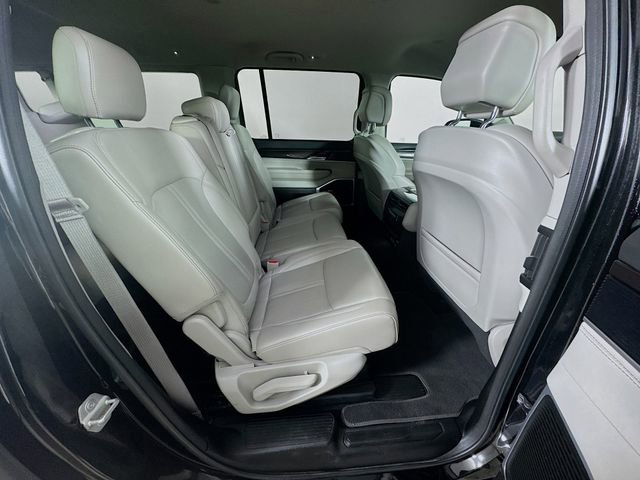 Used 2023 Jeep Wagoneer L 4WD image 32