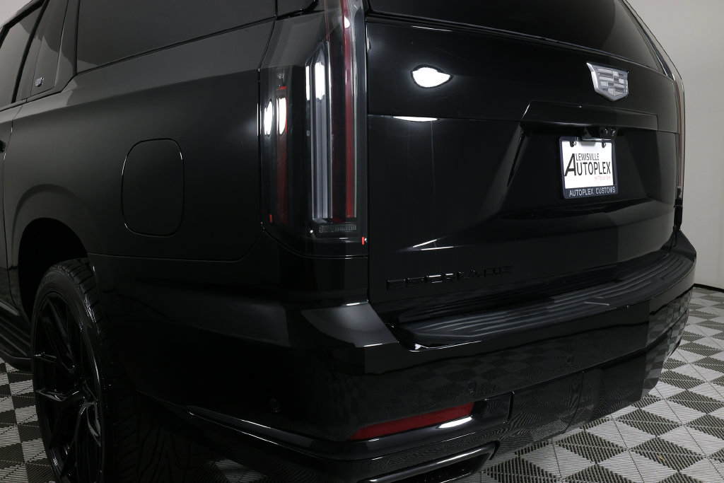 Used 2025 Cadillac Escalade ESV Sport w/ LPO, ONYX Package AWD/4WD image 52