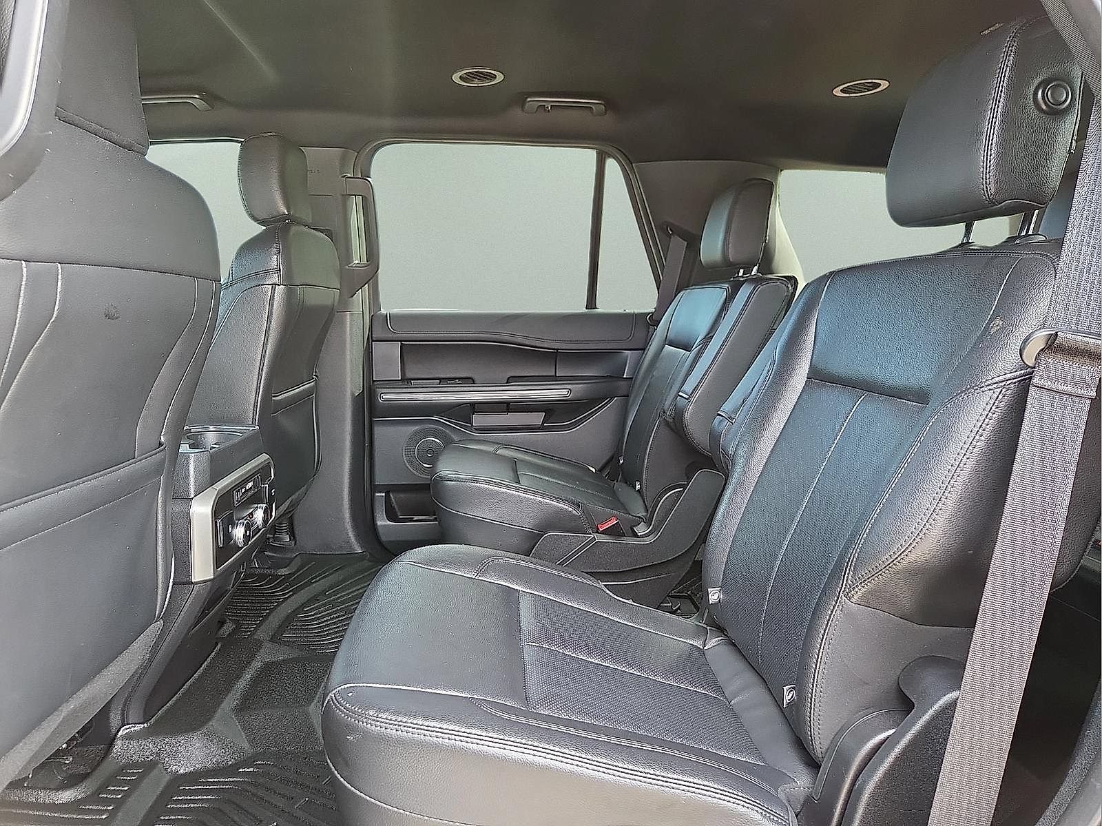 Used 2020 Ford Expedition XLT AWD/4WD image 11