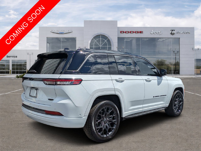 Certified 2026 Jeep Grand Cherokee Summit w/ Obsidian Package AWD/4WD image 3