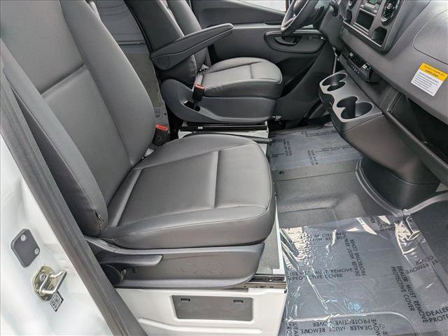 Used 2025 Mercedes-Benz Sprinter 2500 image 17