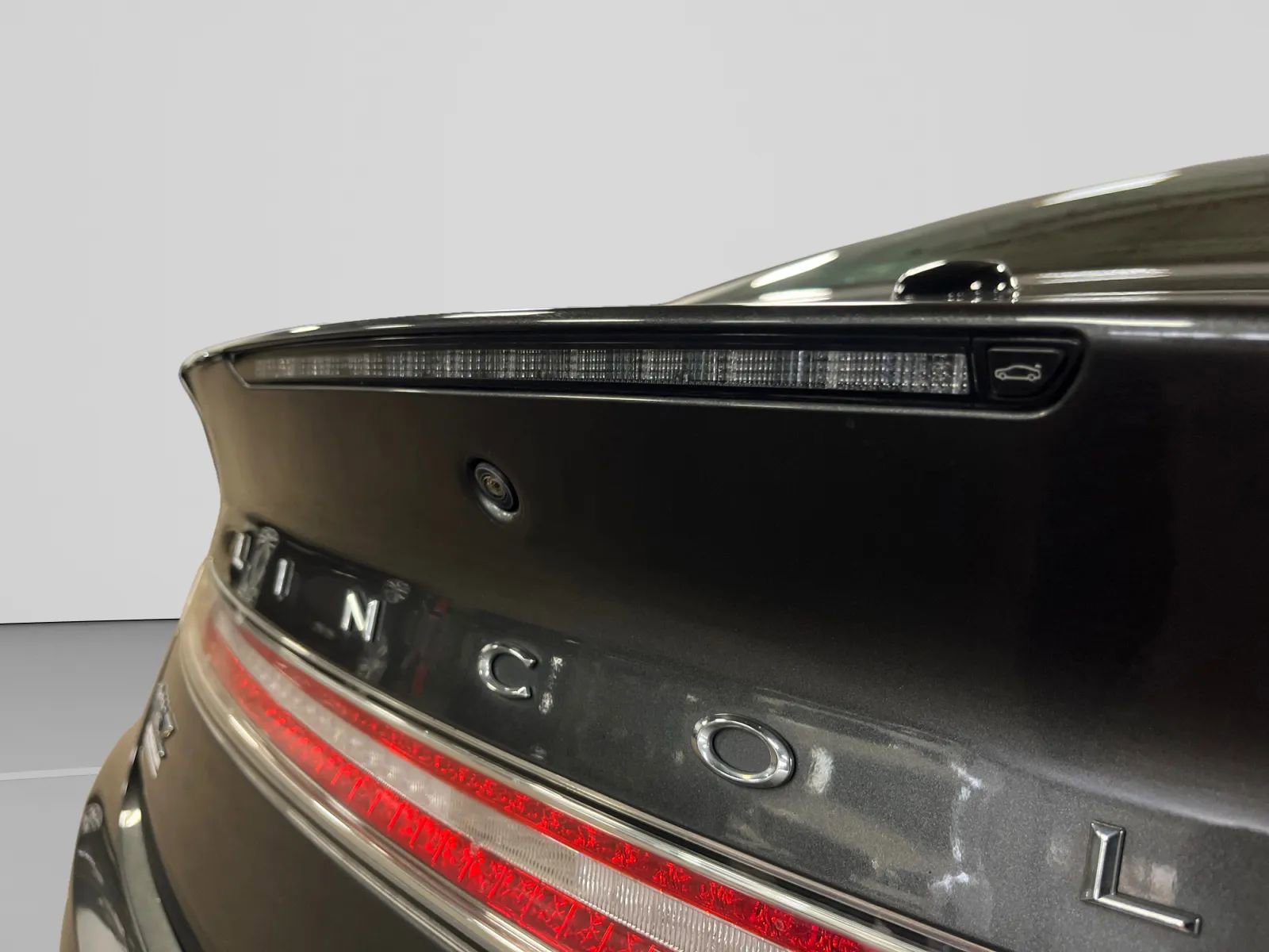 Used 2019 Lincoln MKZ Reserve w/ Reserve Plus Package image 46