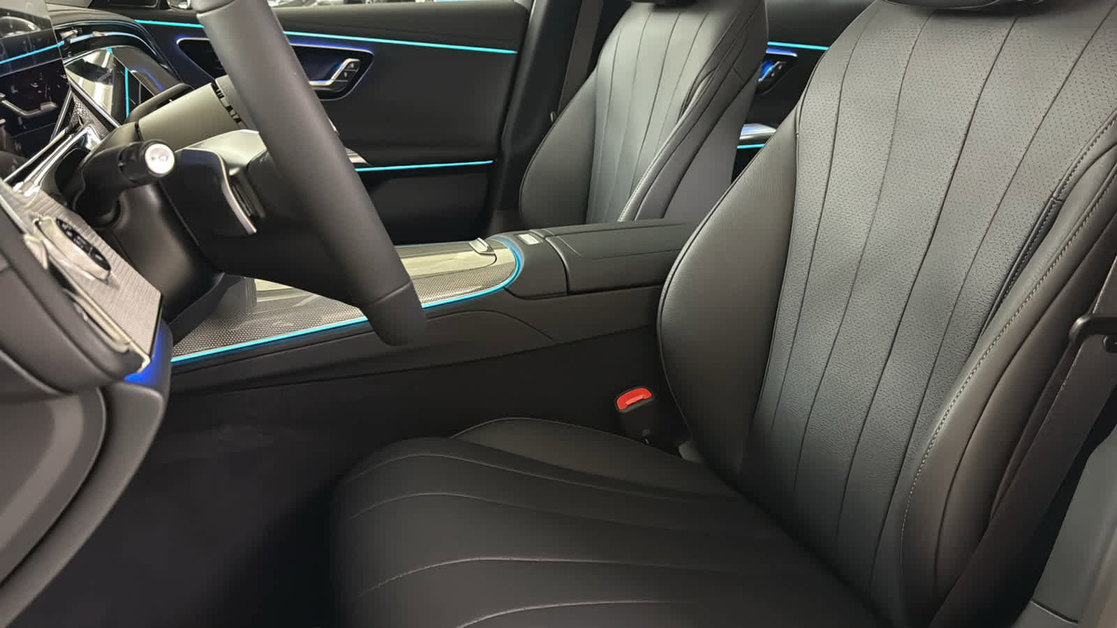 New 2026 Mercedes-Benz E 450 4MATIC Sedan image 27