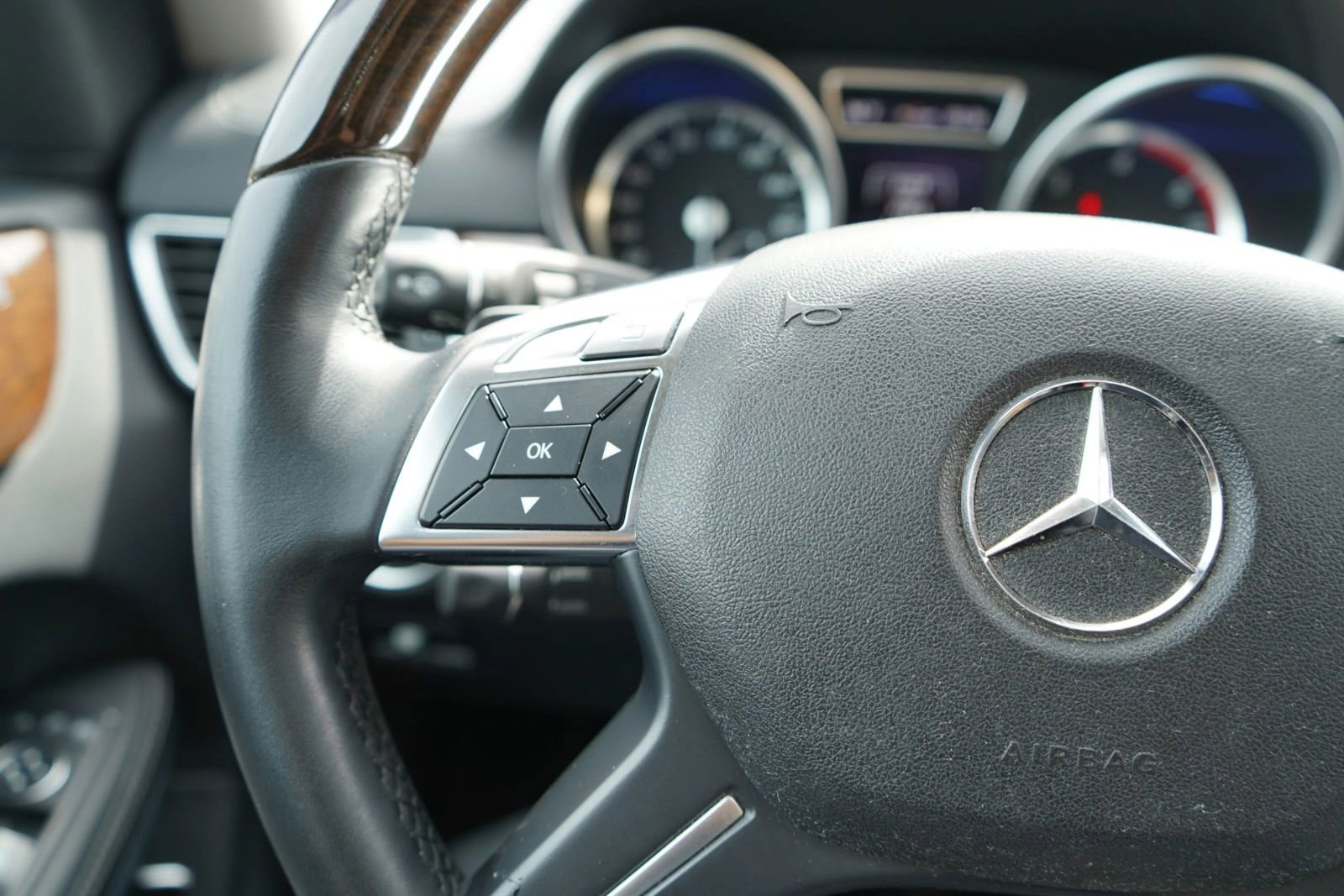 Used 2013 Mercedes-Benz GL 320 BlueTEC 4MATIC image 14