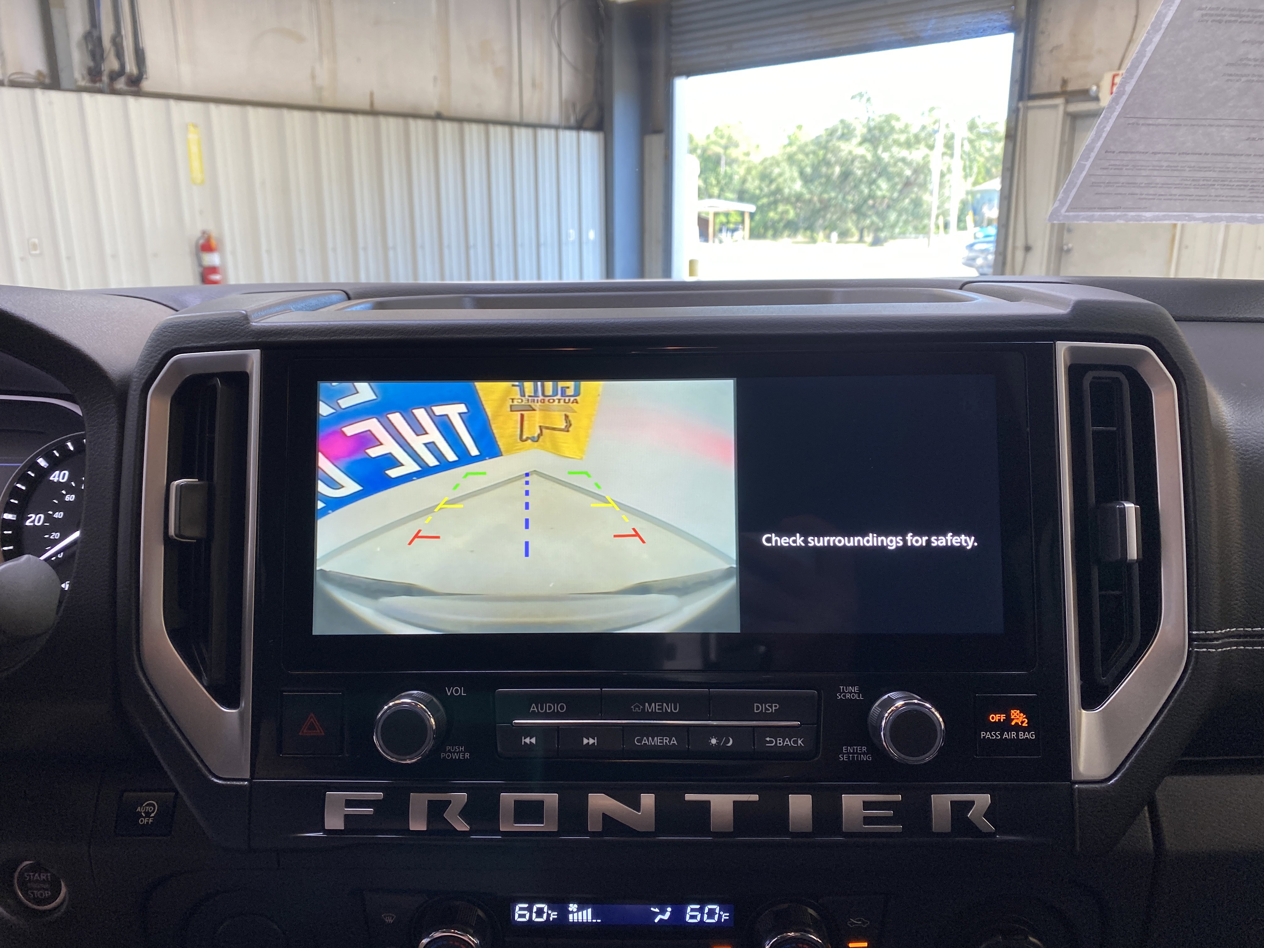 Used 2025 Nissan Frontier SV w/ SV Convenience Package image 37